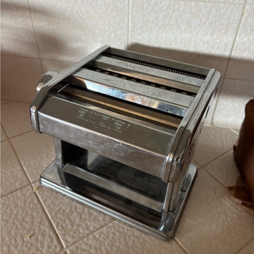Ampia Pasta Machine